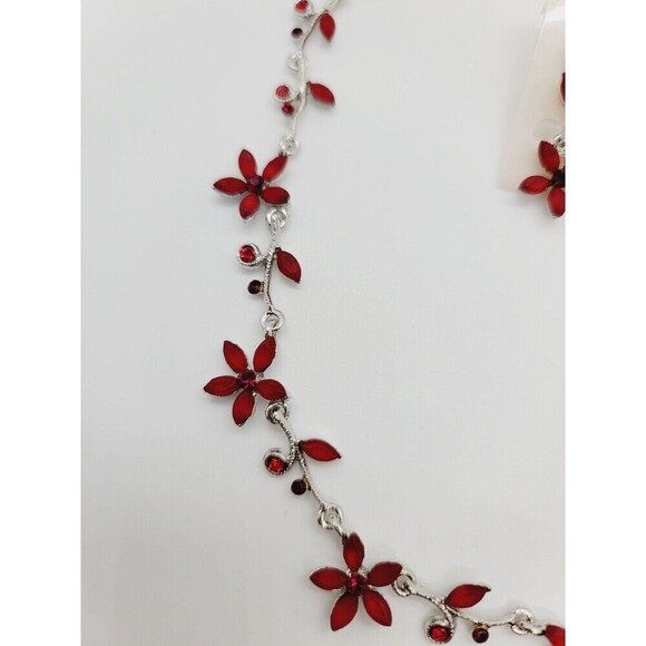 NWT Rhodium plated Cubic Zirconia necklace and earrings set - Picture 2 of 4